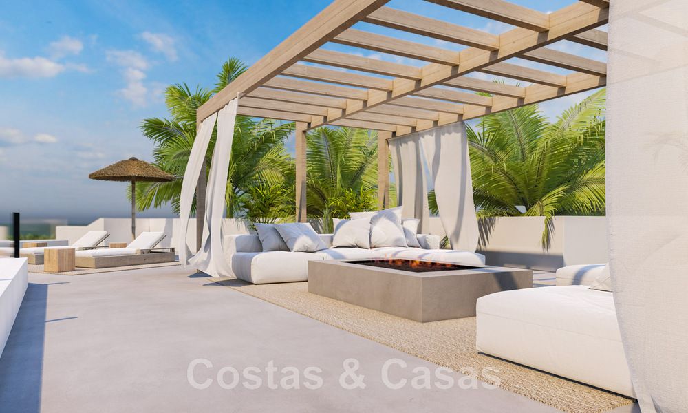 Villa contemporánea y moderna en venta situada en las colinas de Elviria, al este del centro de Marbella 48048