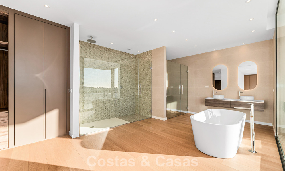 Villa de diseño en venta, cerca de campos de golf, en Benahavis - Marbella 783131