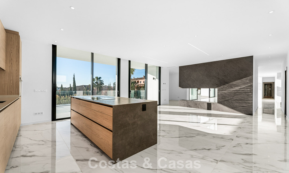 Villa de diseño en venta, cerca de campos de golf, en Benahavis - Marbella 783138