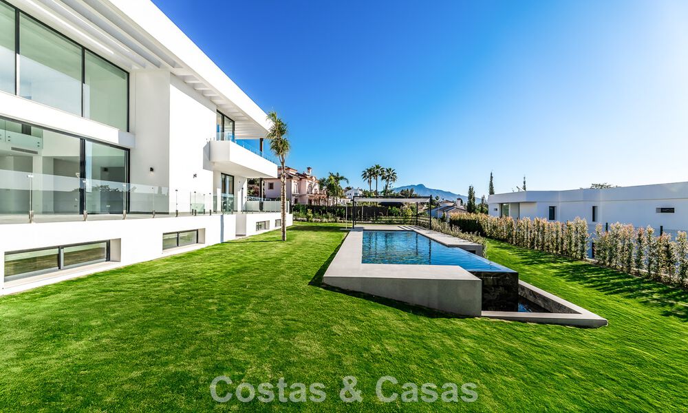 Villa de diseño en venta, cerca de campos de golf, en Benahavis - Marbella 783142