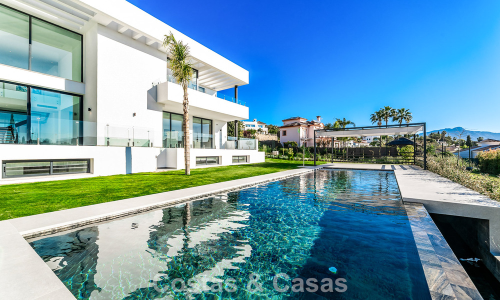 Villa de diseño en venta, cerca de campos de golf, en Benahavis - Marbella 783143