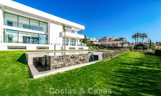 Villa de diseño en venta, cerca de campos de golf, en Benahavis - Marbella 783144 