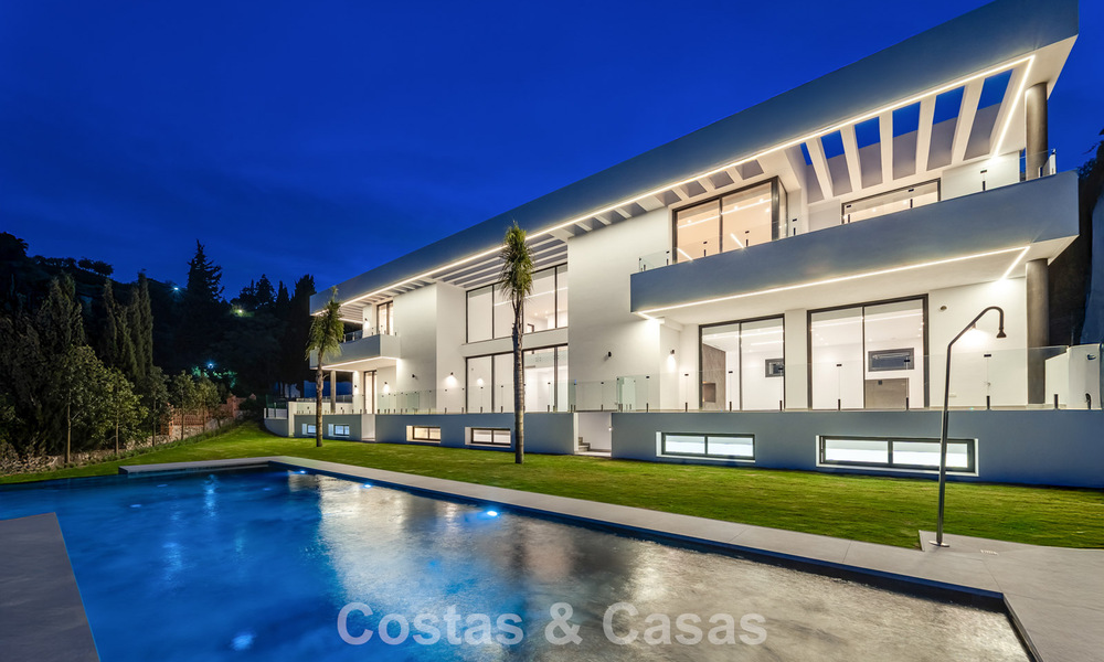 Villa de diseño en venta, cerca de campos de golf, en Benahavis - Marbella 783145