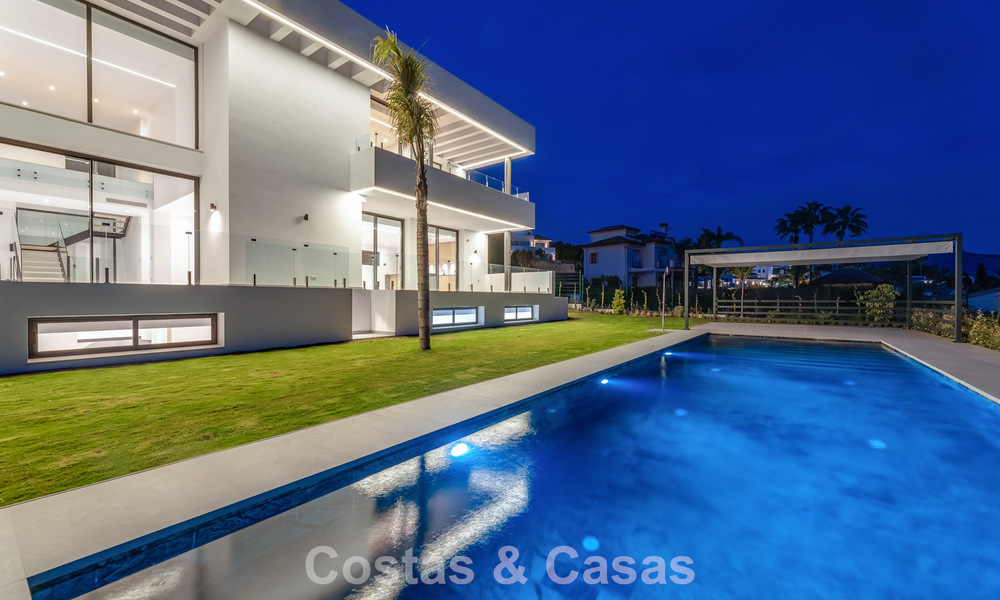 Villa de diseño en venta, cerca de campos de golf, en Benahavis - Marbella 783147