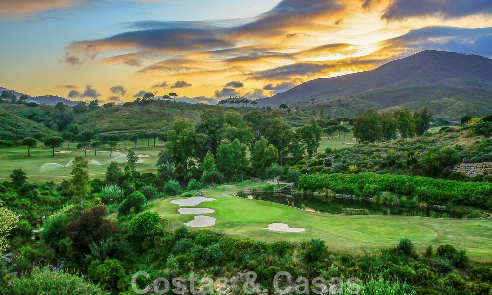 Modernos apartamentos de golf en venta situados en un exclusivo resort de golf en Mijas, Costa del Sol 49168