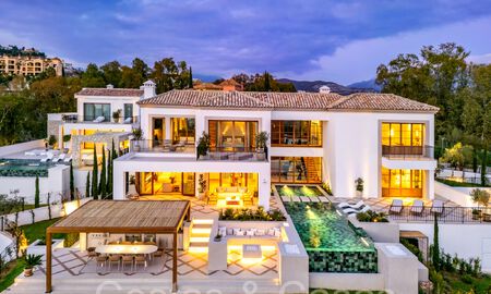 Amplia villa de lujo en venta con impresionantes vistas al mar en una comunidad cerrada prominente en La Quinta en Benahavis - Marbella 63876