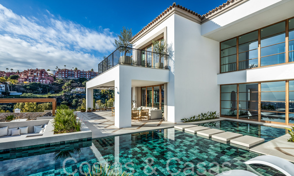 Amplia villa de lujo en venta con impresionantes vistas al mar en una comunidad cerrada prominente en La Quinta en Benahavis - Marbella 63890