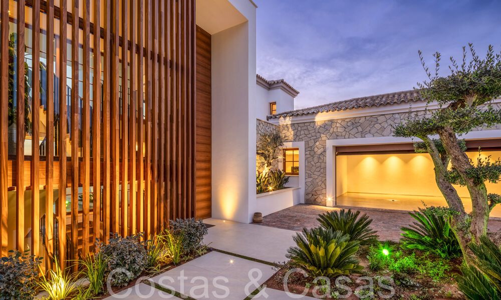 Amplia villa de lujo en venta con impresionantes vistas al mar en una comunidad cerrada prominente en La Quinta en Benahavis - Marbella 63896