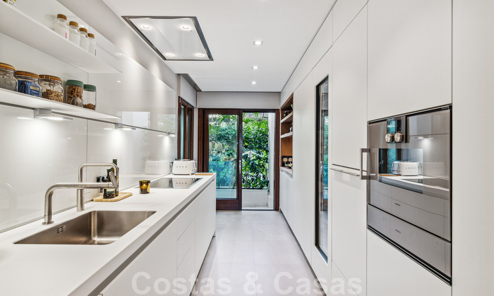 Se vende apartamento listo para entrar a vivir en exclusivo complejo de playa con vistas abiertas al mar a un paso del centro de Estepona 49304