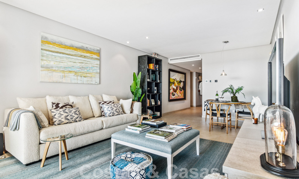 Se vende apartamento listo para entrar a vivir en exclusivo complejo de playa con vistas abiertas al mar a un paso del centro de Estepona 49305