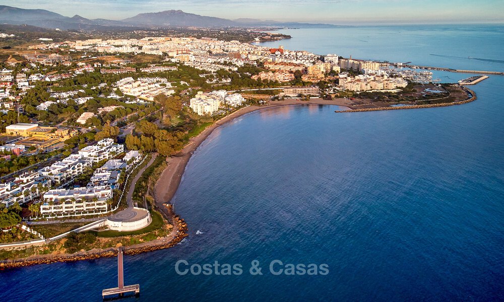 Se vende apartamento listo para entrar a vivir en exclusivo complejo de playa con vistas abiertas al mar a un paso del centro de Estepona 49308