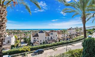 Moderno apartamento reformado en venta, con vistas al mar en complejo cerrado en la Nueva Milla de Oro entre Marbella y Estepona 49523 