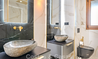 Moderno apartamento reformado en venta, con vistas al mar en complejo cerrado en la Nueva Milla de Oro entre Marbella y Estepona 49541 