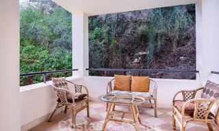 Villa andaluza independiente en venta con gran potencial, situada en una posición elevada rodeada de campos de golf en Benahavis - Marbella 49614 