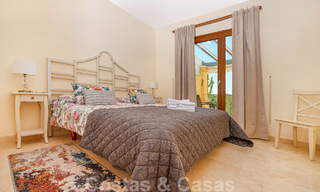 Amplio ático dúplex en venta con vistas al mar, cerca de todos los servicios en la Milla de Oro de Marbella 49630 