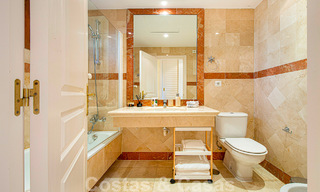 Amplio ático dúplex en venta con vistas al mar, cerca de todos los servicios en la Milla de Oro de Marbella 49631 