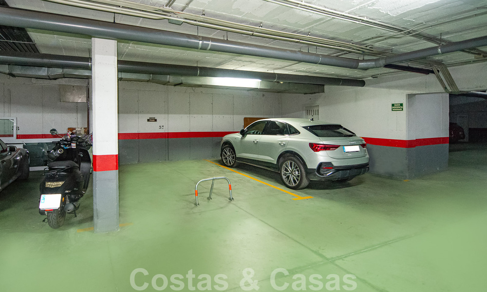 Amplio ático dúplex en venta con vistas al mar, cerca de todos los servicios en la Milla de Oro de Marbella 49638