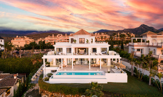 Exclusiva villa de diseño con vistas panorámicas al mar en venta en un resort de golf de cinco estrellas en Marbella - Benahavis 48821