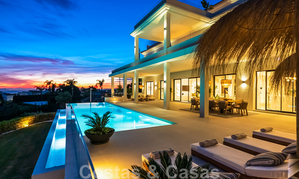 Exclusiva villa de diseño con vistas panorámicas al mar en venta en un resort de golf de cinco estrellas en Marbella - Benahavis 48822