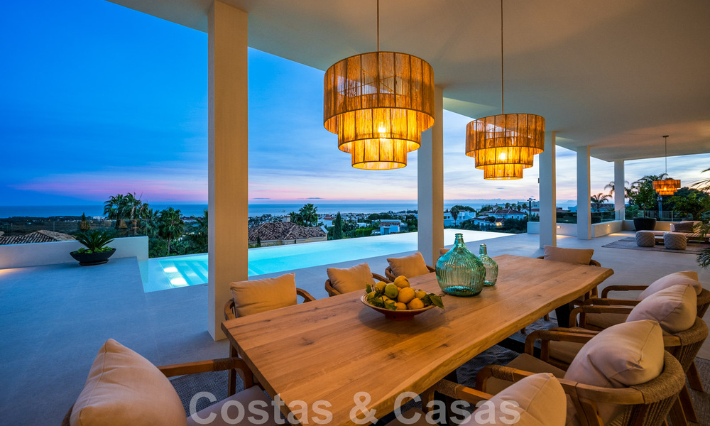 Exclusiva villa de diseño con vistas panorámicas al mar en venta en un resort de golf de cinco estrellas en Marbella - Benahavis 48827