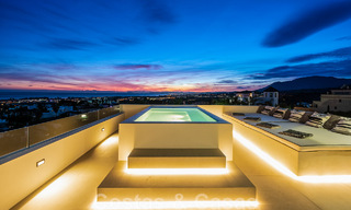 Exclusiva villa de diseño con vistas panorámicas al mar en venta en un resort de golf de cinco estrellas en Marbella - Benahavis 48828 