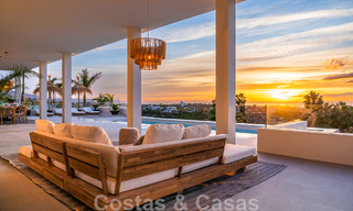 Exclusiva villa de diseño con vistas panorámicas al mar en venta en un resort de golf de cinco estrellas en Marbella - Benahavis 48831 