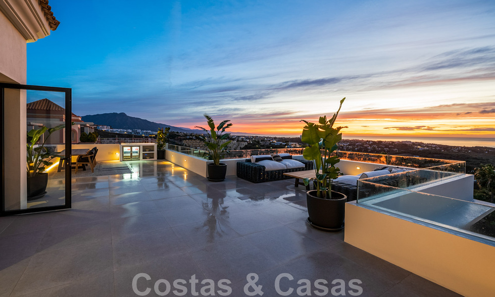 Exclusiva villa de diseño con vistas panorámicas al mar en venta en un resort de golf de cinco estrellas en Marbella - Benahavis 48839