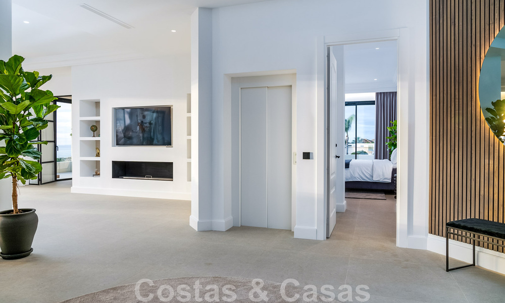 Exclusiva villa de diseño con vistas panorámicas al mar en venta en un resort de golf de cinco estrellas en Marbella - Benahavis 48859