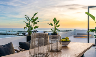 Exclusiva villa de diseño con vistas panorámicas al mar en venta en un resort de golf de cinco estrellas en Marbella - Benahavis 48876 