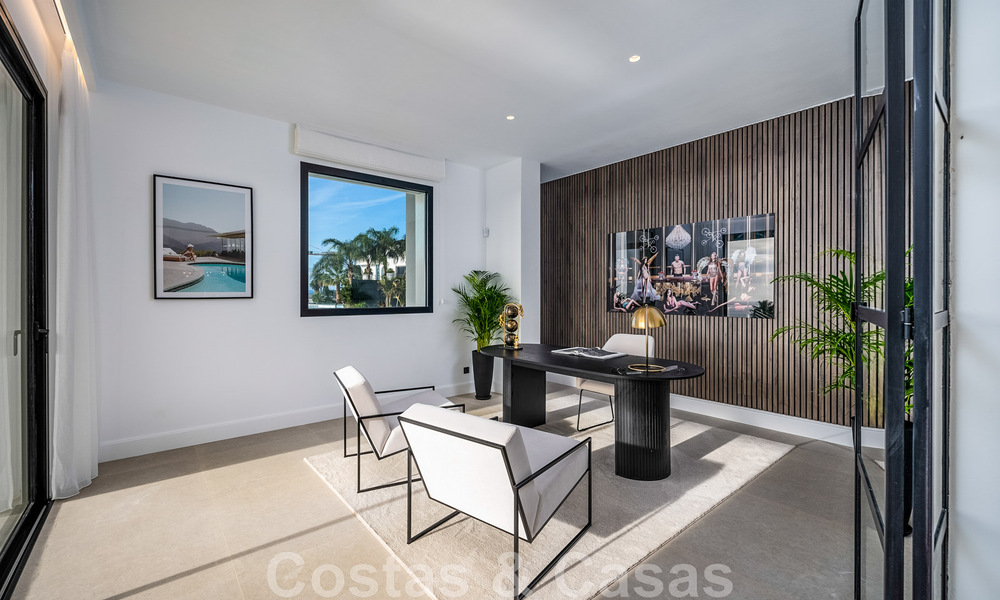 Exclusiva villa de diseño con vistas panorámicas al mar en venta en un resort de golf de cinco estrellas en Marbella - Benahavis 48879