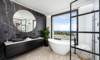 Exclusiva villa de diseño con vistas panorámicas al mar en venta en un resort de golf de cinco estrellas en Marbella - Benahavis 48883 