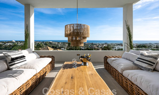 Exclusiva villa de diseño con vistas panorámicas al mar en venta en un resort de golf de cinco estrellas en Marbella - Benahavis 48897 