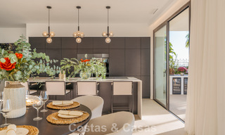 Exclusiva villa de diseño con vistas panorámicas al mar en venta en un resort de golf de cinco estrellas en Marbella - Benahavis 74773 