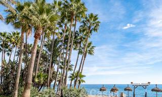 Apartamento de 3 dormitorios en venta en urbanización exclusiva y cerrada en primera línea de playa en San Pedro, Marbella 49651 