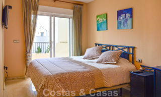 Encantadora casa adosada en venta en complejo en primera línea de playa al este del centro de Marbella 49676 