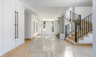 Elegante villa de lujo en venta en una urbanización cerrada en La Quinta, Benahavis - Marbella 50383 