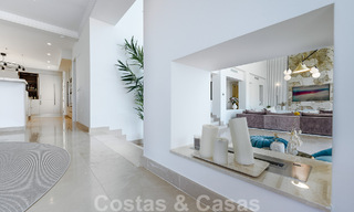 Elegante villa de lujo en venta en una urbanización cerrada en La Quinta, Benahavis - Marbella 50395 