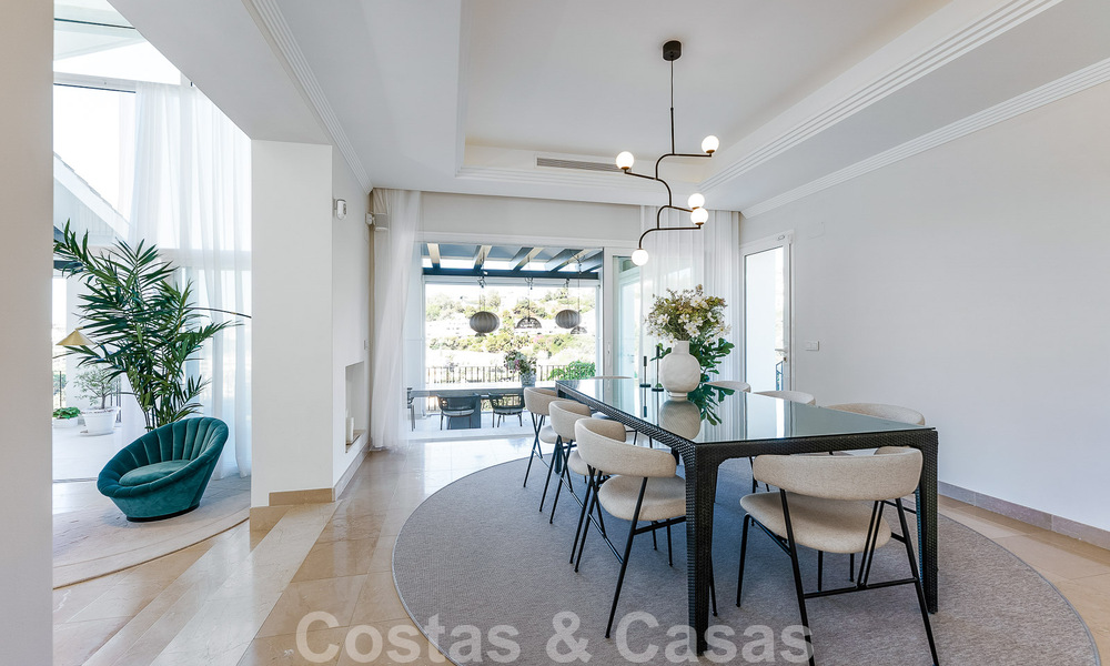 Elegante villa de lujo en venta en una urbanización cerrada en La Quinta, Benahavis - Marbella 50396