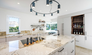 Elegante villa de lujo en venta en una urbanización cerrada en La Quinta, Benahavis - Marbella 50398 