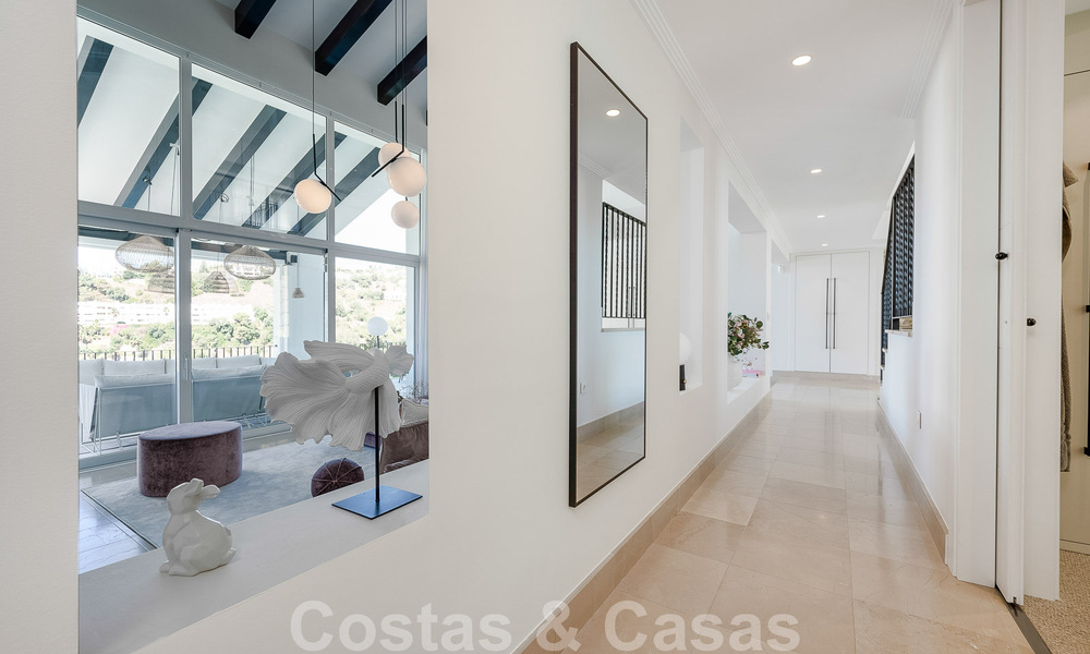 Elegante villa de lujo en venta en una urbanización cerrada en La Quinta, Benahavis - Marbella 50415