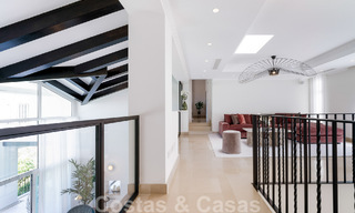 Elegante villa de lujo en venta en una urbanización cerrada en La Quinta, Benahavis - Marbella 50420 