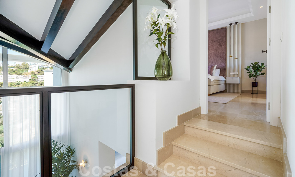 Elegante villa de lujo en venta en una urbanización cerrada en La Quinta, Benahavis - Marbella 50422