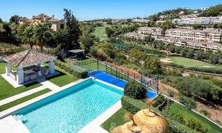 Elegante villa de lujo en venta en una urbanización cerrada en La Quinta, Benahavis - Marbella 50428 