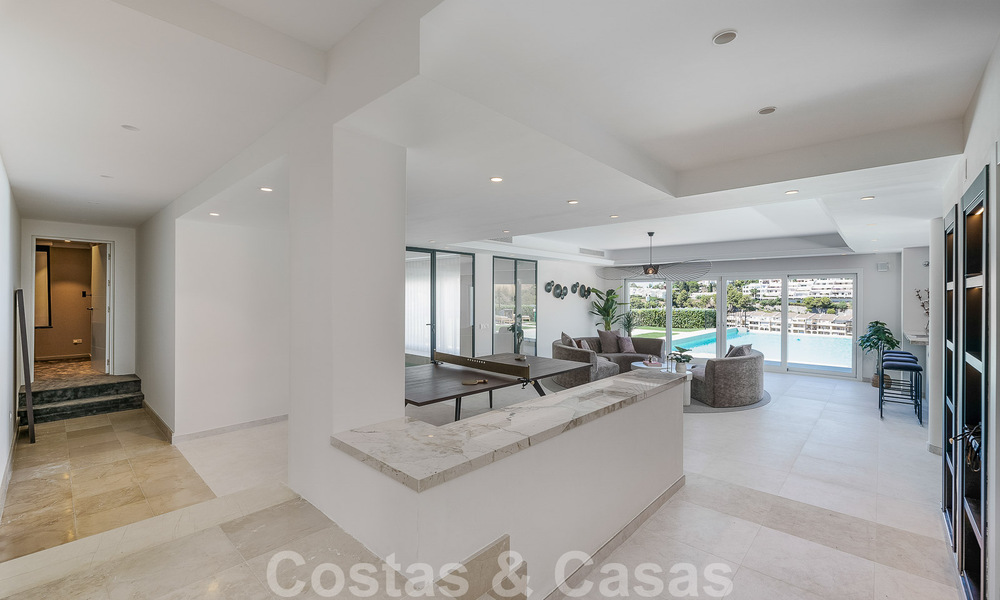 Elegante villa de lujo en venta en una urbanización cerrada en La Quinta, Benahavis - Marbella 50434