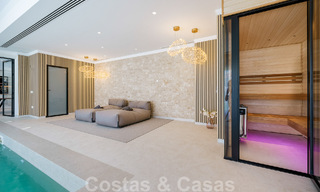Elegante villa de lujo en venta en una urbanización cerrada en La Quinta, Benahavis - Marbella 50444 