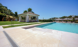 Elegante villa de lujo en venta en una urbanización cerrada en La Quinta, Benahavis - Marbella 50463 