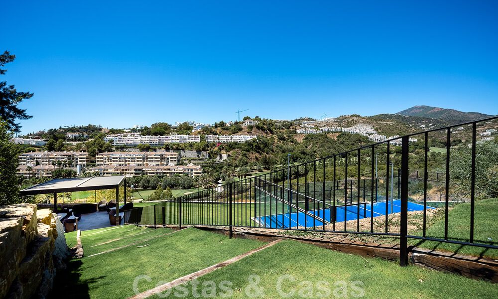 Elegante villa de lujo en venta en una urbanización cerrada en La Quinta, Benahavis - Marbella 50466