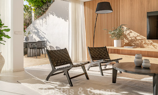 2 exclusivos apartamentos en venta con amplia terraza, piscina privada y vistas a La concha en Nueva Andalucia, Marbella 50102 