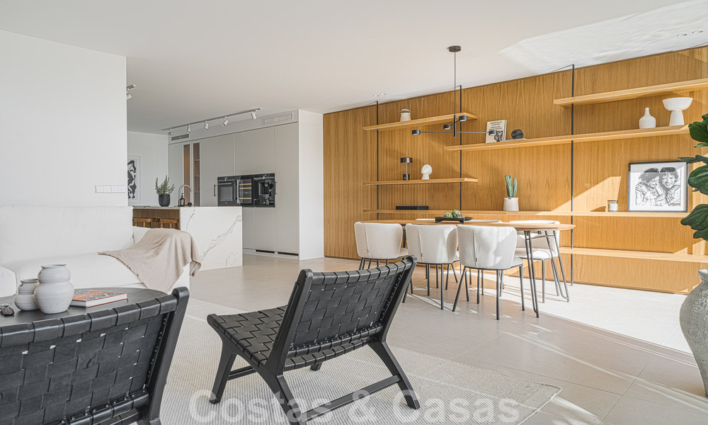 2 exclusivos apartamentos en venta con amplia terraza, piscina privada y vistas a La concha en Nueva Andalucia, Marbella 50120