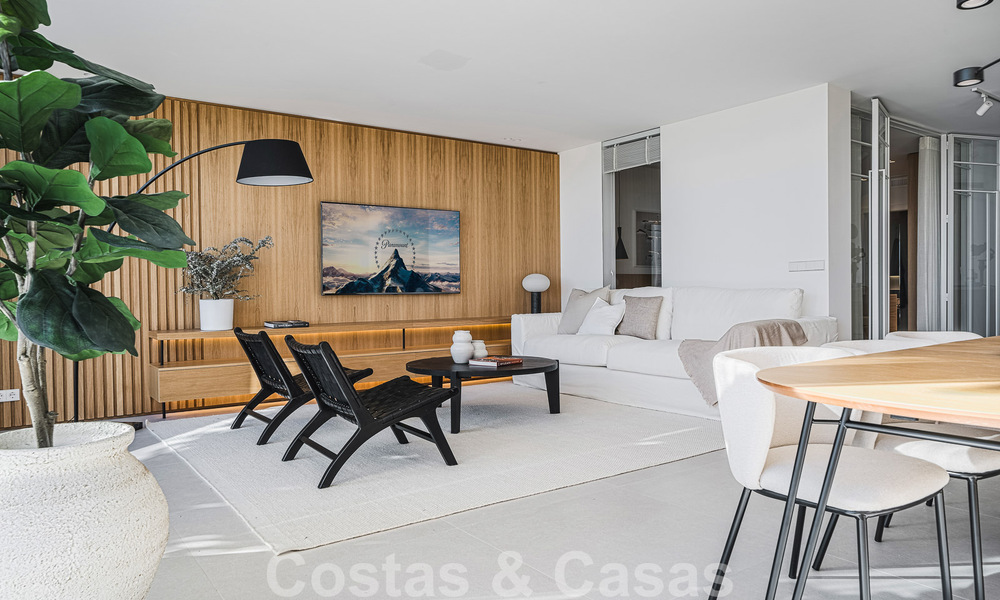 2 exclusivos apartamentos en venta con amplia terraza, piscina privada y vistas a La concha en Nueva Andalucia, Marbella 50121
